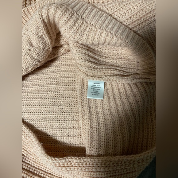 Almost Famous Sweater Dress. - Picture 9 of 9